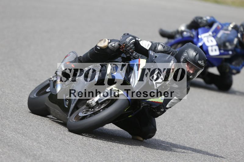 /10 20.04.2026  Pluess Moto Sport ADR/Freies Fahren/52